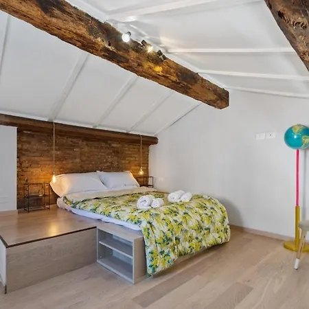 Apartman Deliziosa E Romantica Mansarda In Veronetta Verona